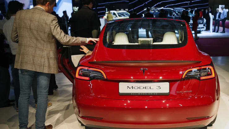 Tesla tops Toyota to become largest automaker by market value